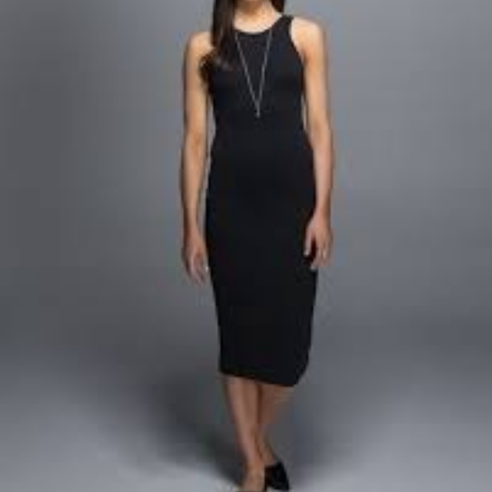Lululemon Black Noir Dress Size 6 NWOT